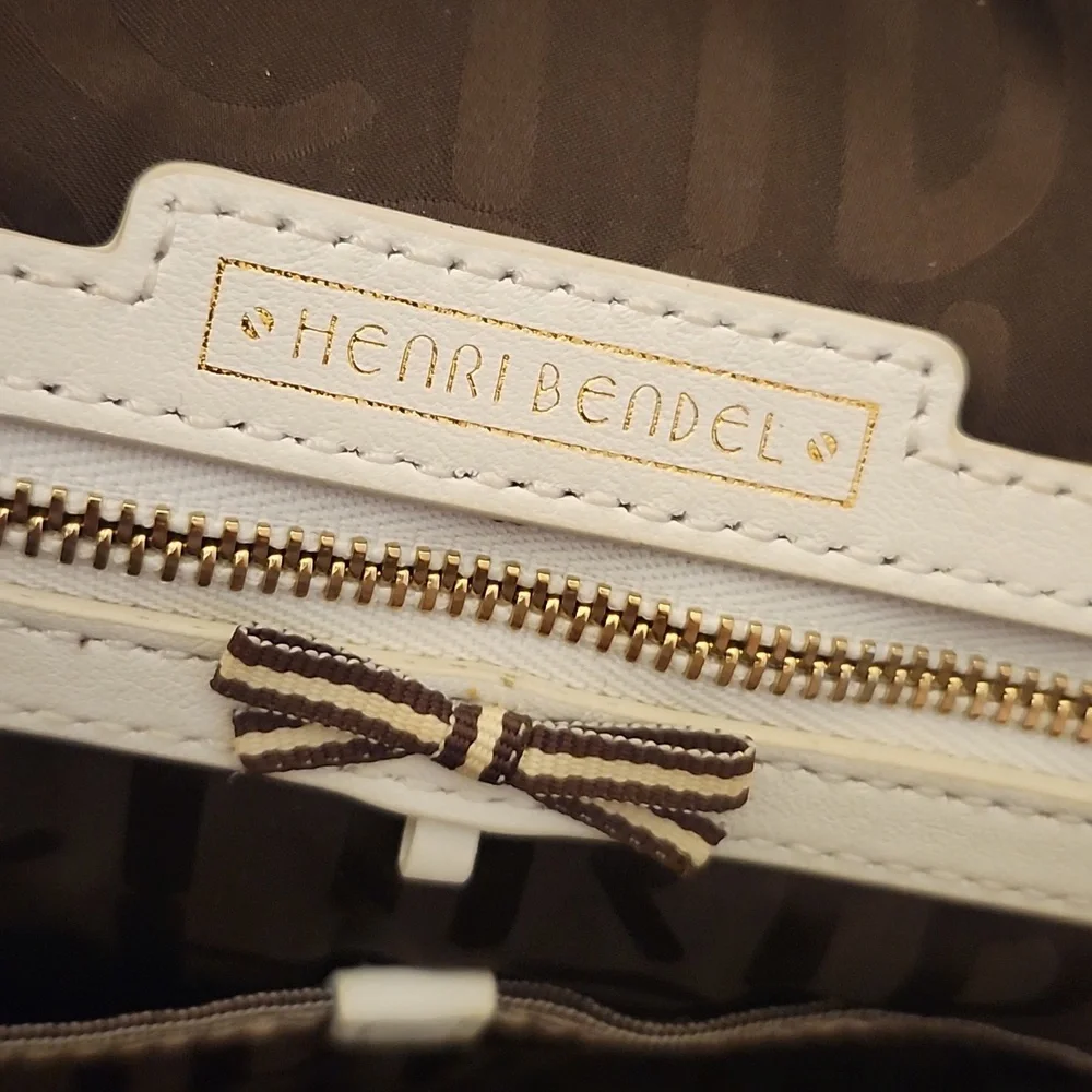 Henri Bendel Messenger/Computer Bag w/HB Wristlet